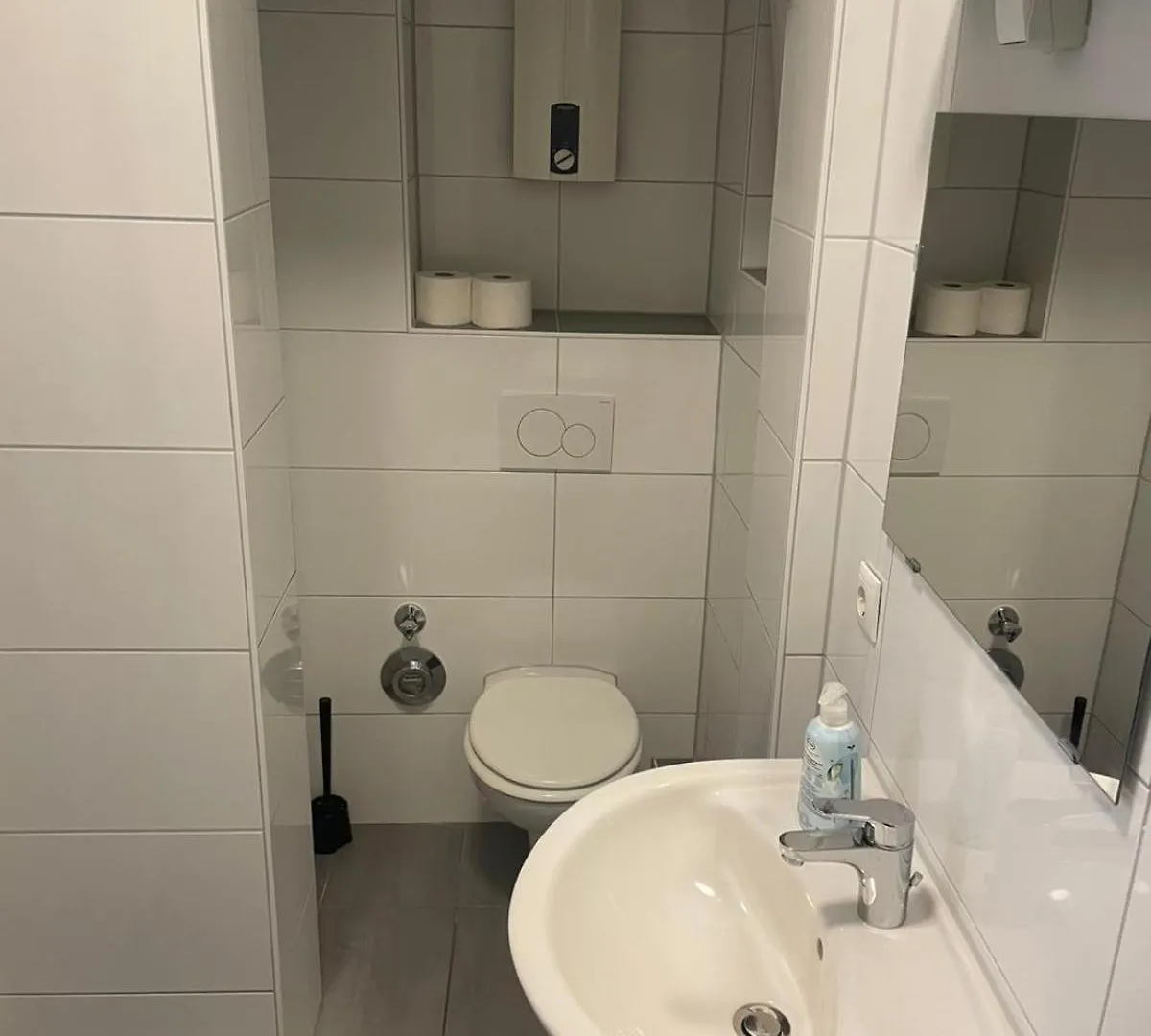 Apartment Monteurwohnungen Direkt An Der Basf Tor 5 Ludwigshafen am Rhein
