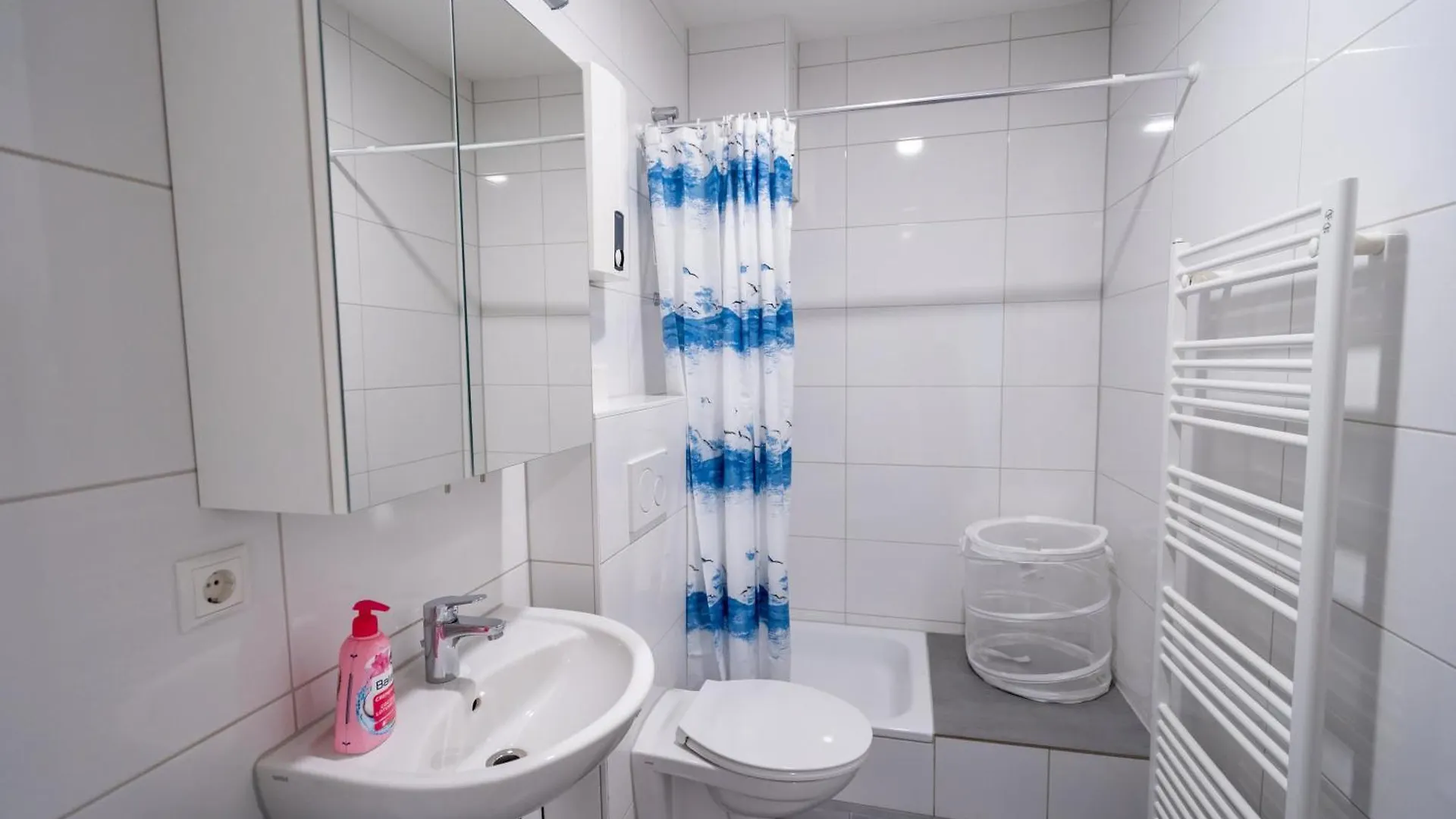 Monteurwohnungen Direkt An Der Basf Tor 5 Ludwigshafen am Rhein Apartment