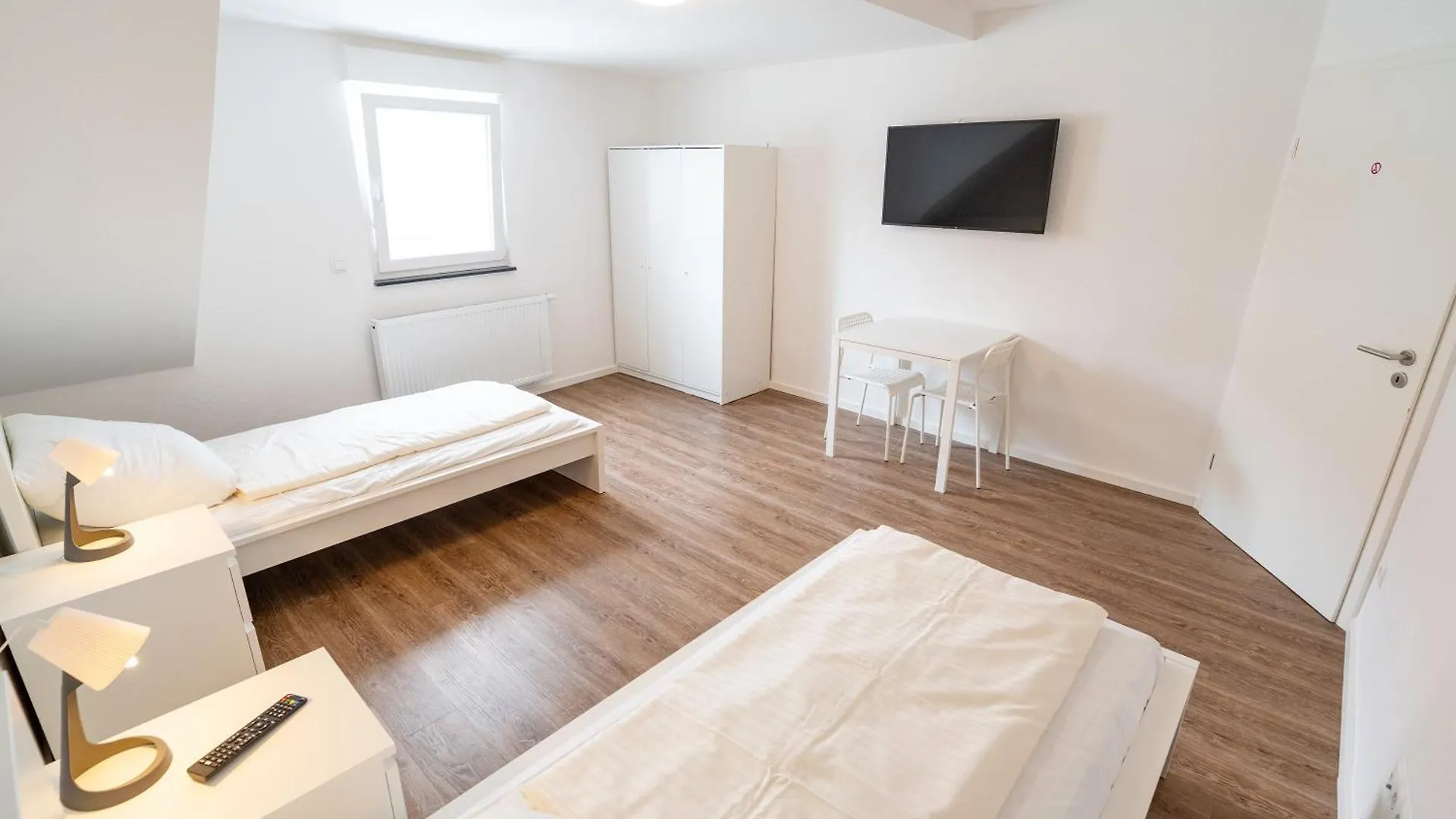 Monteurwohnungen Direkt An Der Basf Tor 5 Ludwigshafen am Rhein Apartment